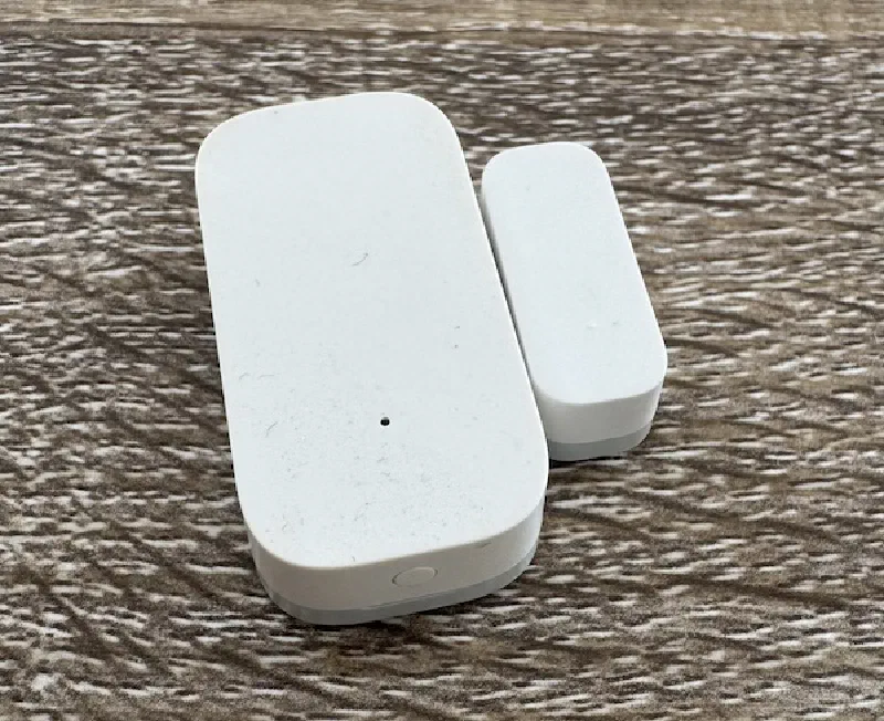 Aqara contact sensor